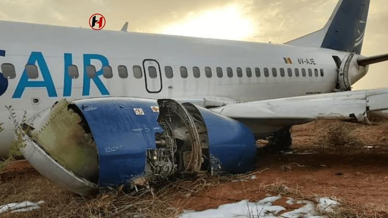 Senegal'de Dramatik Anlar: Boeing 737 Kalkış Sırasında Düştü, 11 Yaralı!