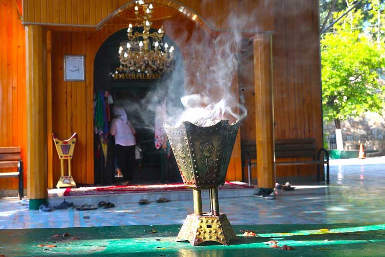 Hazreti Muhammed'in Veda Haccı dönüşünde Hazreti Ali'yi taltif ettiği Gadir-i Hum Bayramı, Hatay'da coşkuyla kutlandı. 