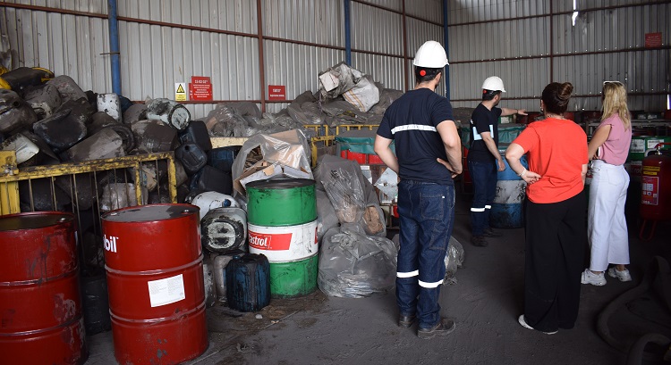 Hatay Büyükşehir Belediyesi (HBB), İskenderun, Payas ve Dörtyol'daki limanlarda çevre kirliliği, imara aykırı yapılanma ve iş yeri ruhsatı gibi konularda denetimler gerçekleştirdi.