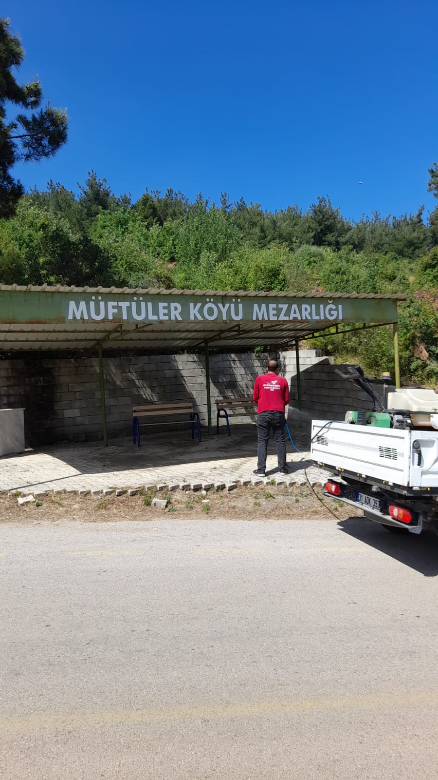 HBB Mezarlıklar Şube Müdürlüğü, vatandaşların Kurban Bayramı'nı daha güvenli ve temiz bir ortamda huzur içinde geçirmeleri için mezarlıklarda yoğun bir çalışma yürütüyor.