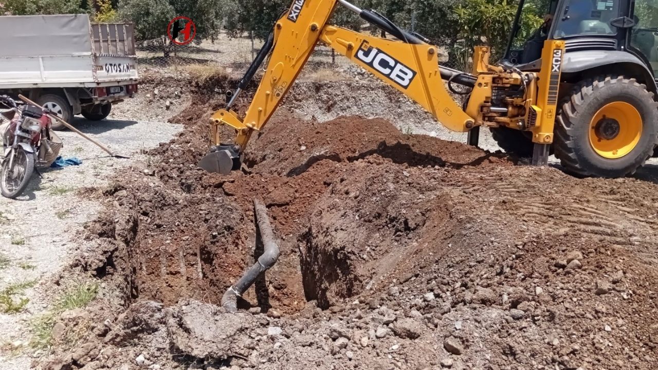 Hatay'da Su Kaybı Önleniyor, Yeni Sulama Hatları Çekiliyor!