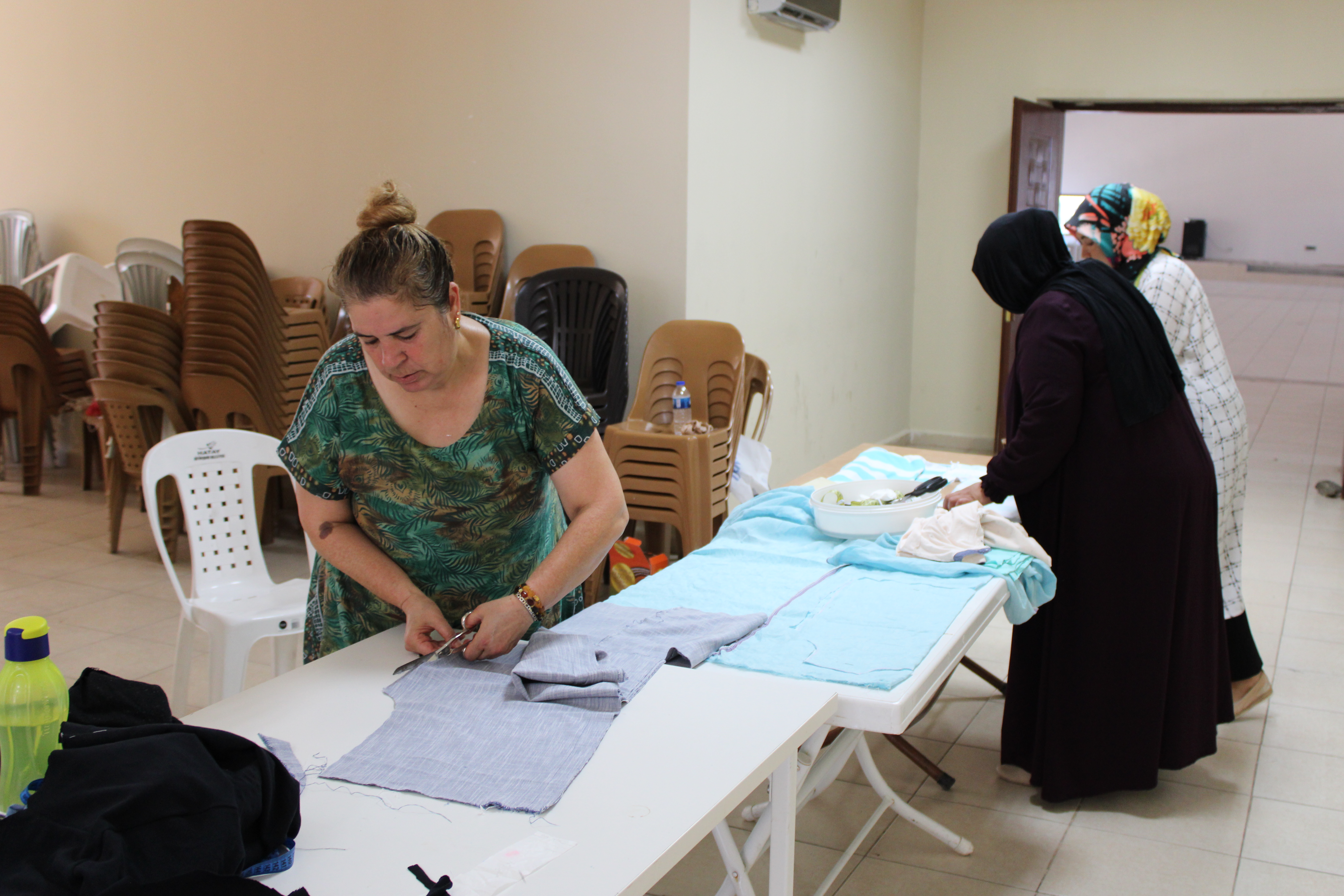 Hatay Büyükşehir Belediyesi (HBB) ve Halk Eğitim Merkezi (Halk Eğitim Merkezi) iş birliği ile Hatay'ın Arsuz ilçesinde ücretsiz kurslar düzenleniyor.