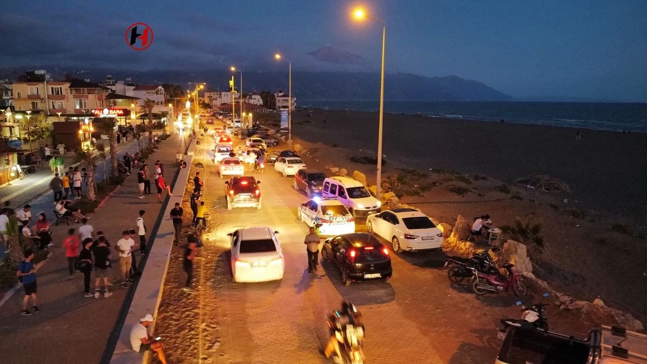 Samandağ'da Kurban Bayramı Trafiğinde Yoğunluk! Polis Ekipleri Denetimleri Arttırdı