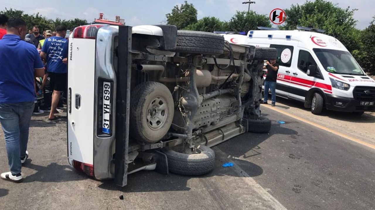 Erzin'de Meydana Gelen Trafik Kazasında 4 Kişi Yaralandı