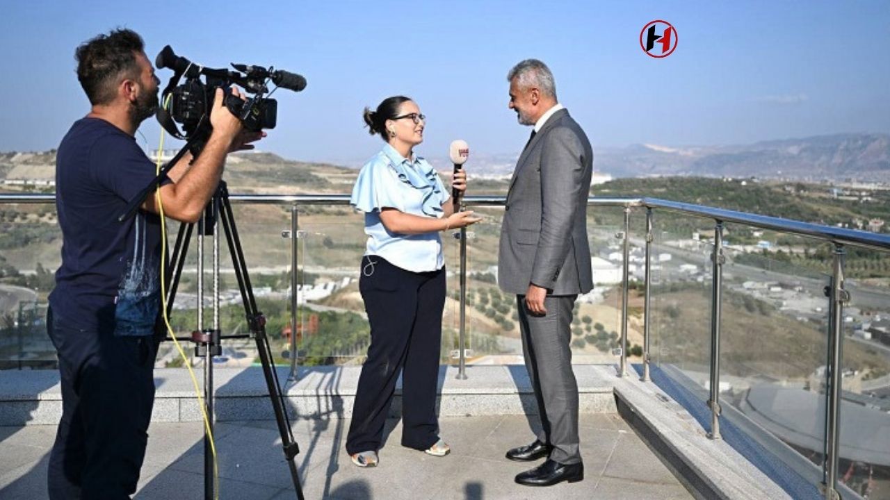 Hatay Büyükşehir Belediyesi, 1000 km Asfaltla Şehri Yeniden İnşa Ediyor