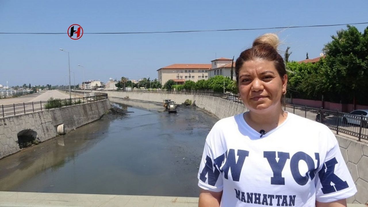 Hatay Büyükşehir Belediyesi Feyezan Kanalını Temizliyor