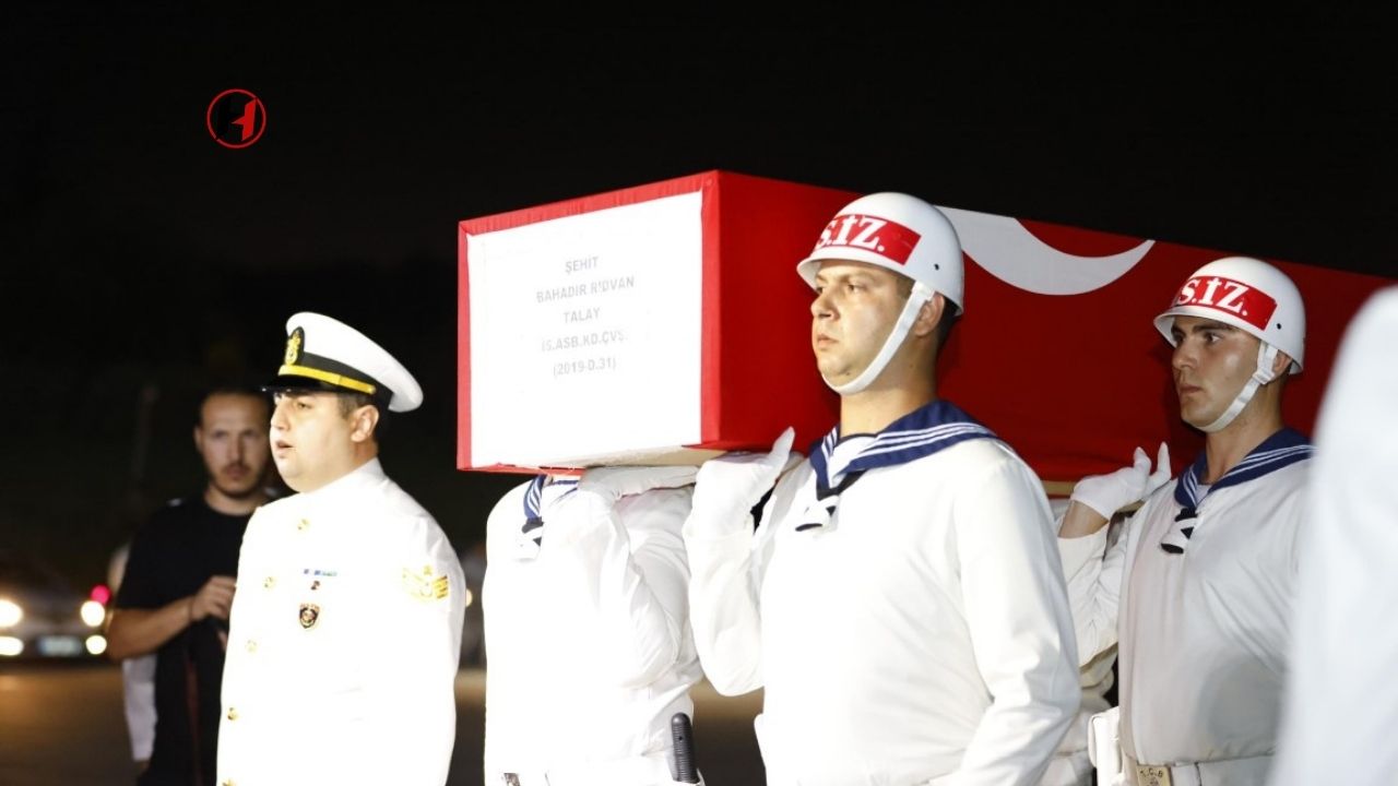 Pençe-Kilit Operasyonunda Şehit Düşen Astsubayın Gülümseyerek El Salladığı Video Yürekleri Dağladı