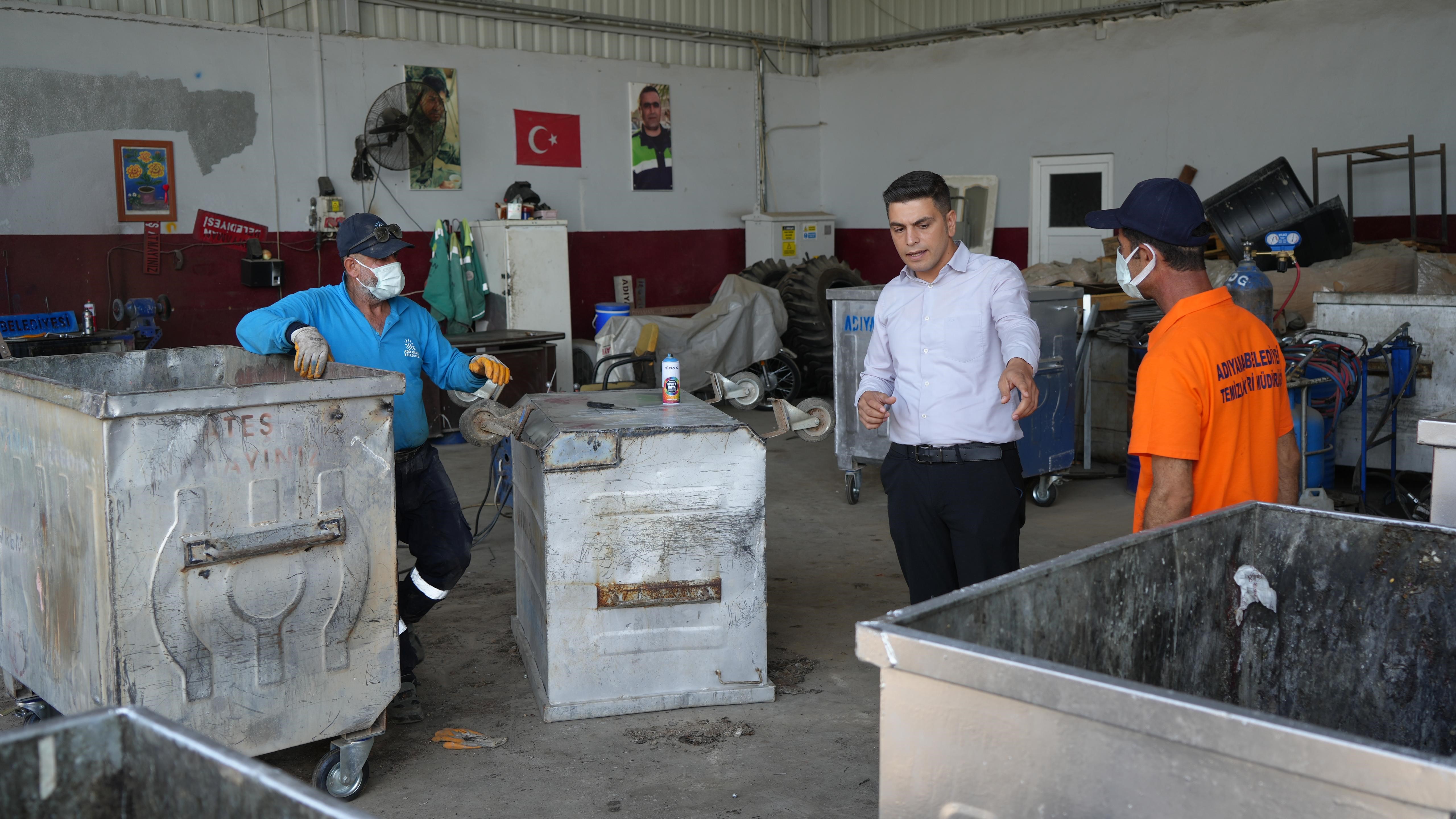 Adıyaman'da,Temizlik İşleri Müdürlüğü tarafından başlatılan hurda konteyner geri dönüşüm projesi sayesinde belediye, yılda yaklaşık 14 milyon TL tasarruf sağlayacak.