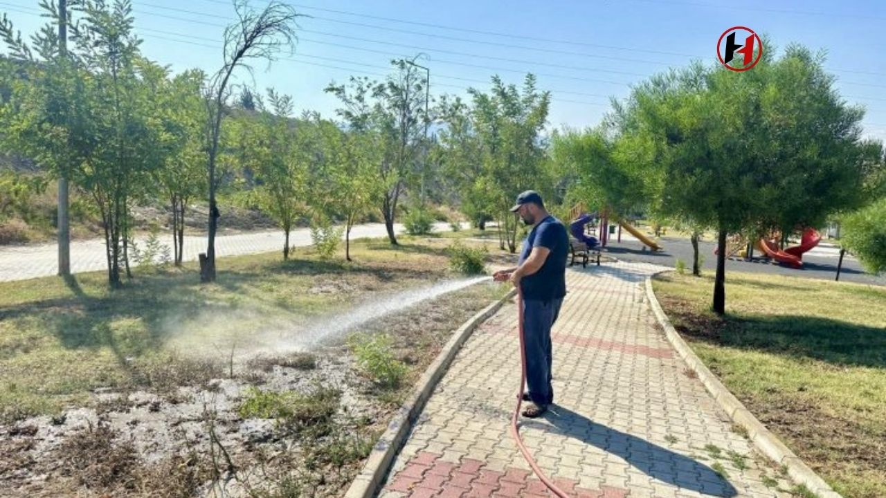 Antakya'da Yeşil Dokunuş: Park ve Bahçeler Bakıma Alındı