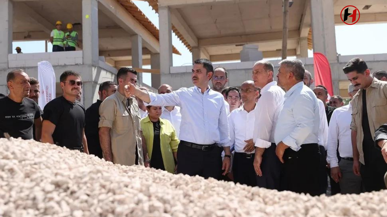 Bakan Murat Kurum: Hatay'daki Sağlam Binalar Yıkılmayacak, Uzun Çarşı Yeniden İnşa Ediliyor