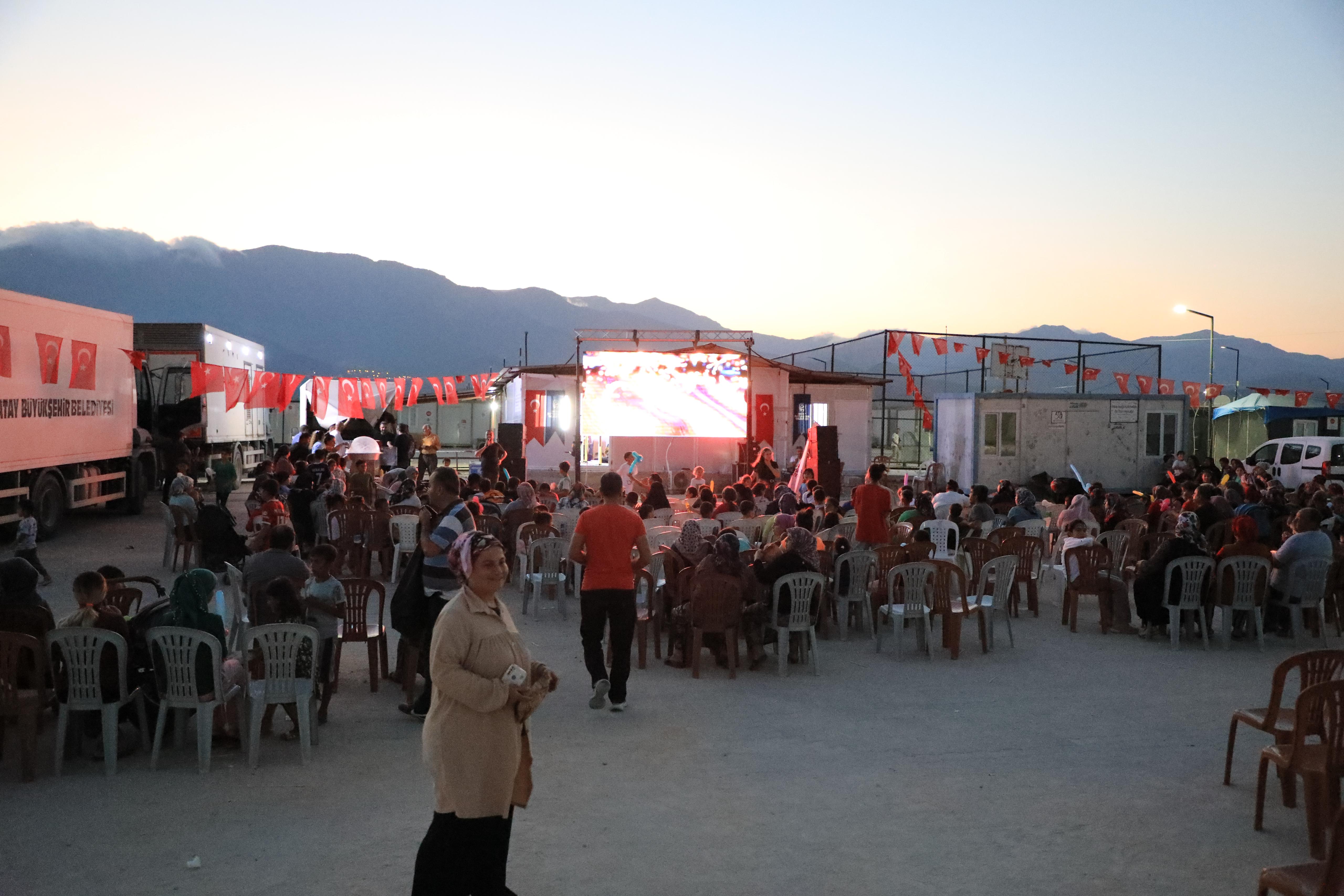 Hatay Büyükşehir Belediyesi, depremden etkilenen çocukların yaz tatilini unutulmaz kılmak için kolları sıvadı.