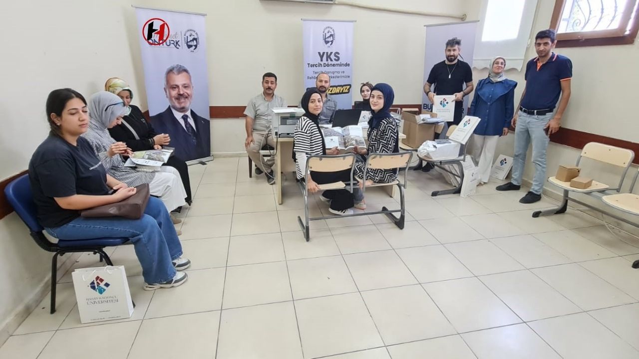 Hatay'da Binlerce Öğrenciye Ücretsiz YKS Tercih Desteği