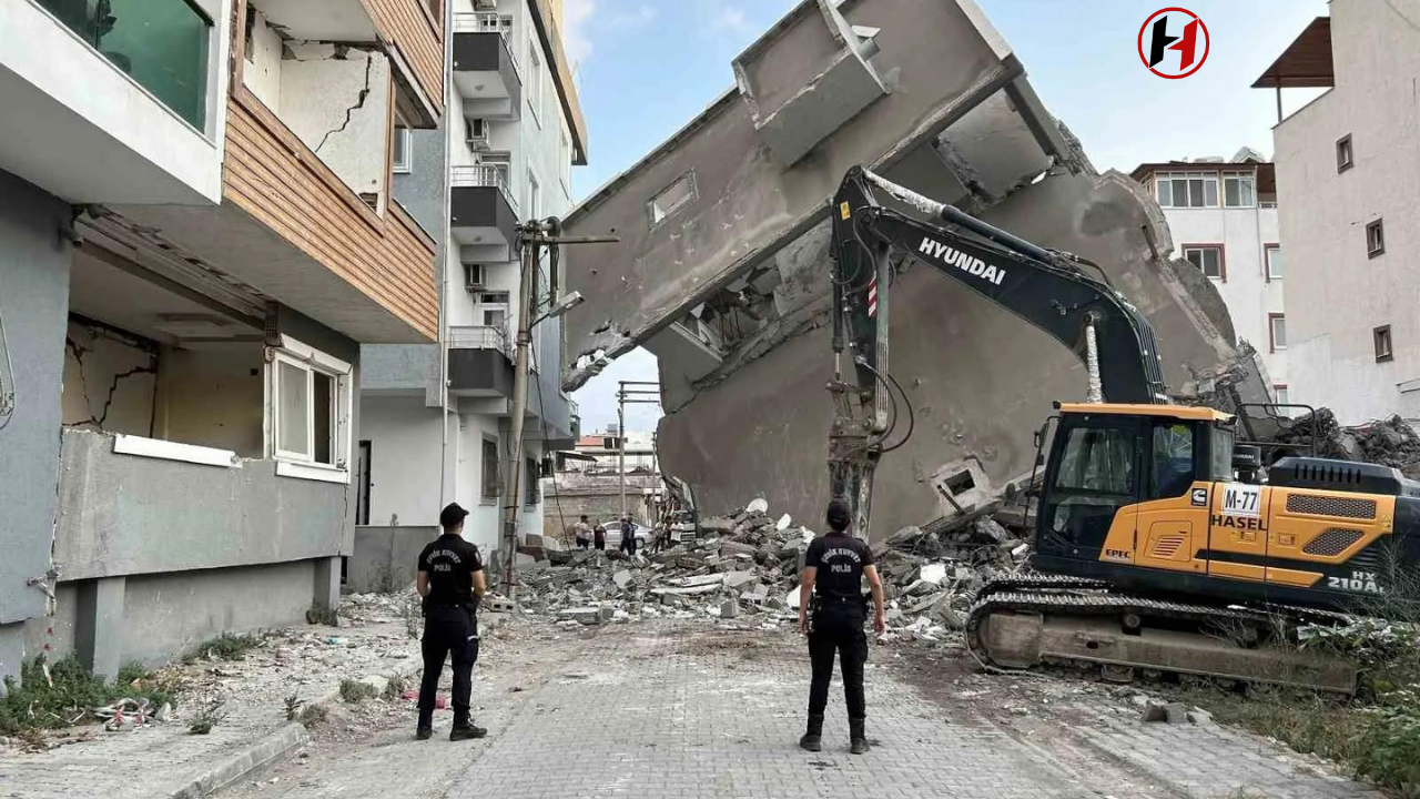 Hatay'da Yıkım Şoku: Kontrollü Yıkım Felakete Dönüştü