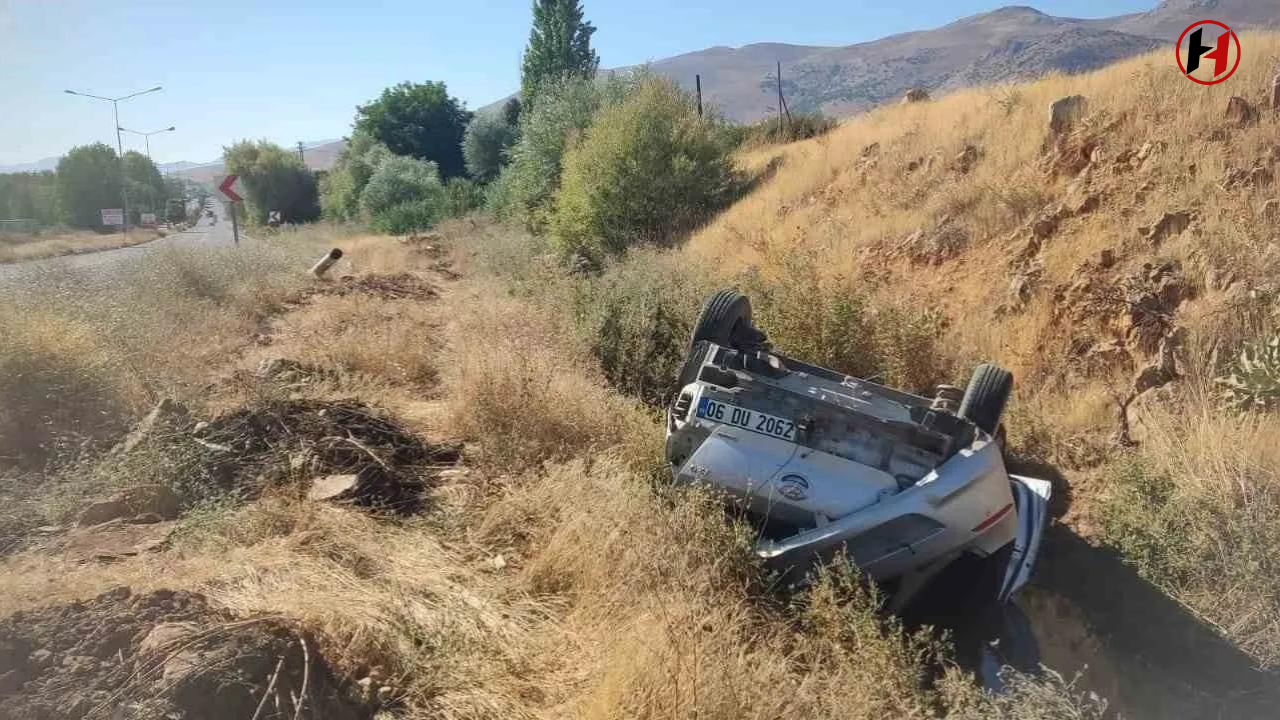 Malatya'da Korkutan Kaza: Otomobil Şarampole Düştü, Sürücü Yaralandı