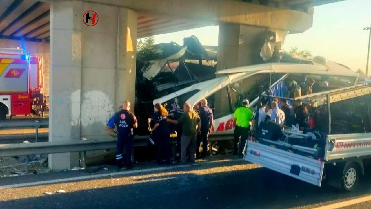 Polatlı'da Büyük Otobüs Kazası: Çok Sayıda Ölü ve Yaralı