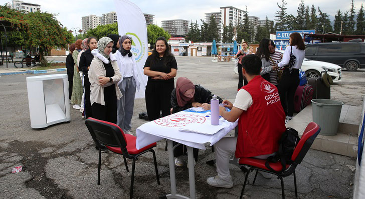 Arsuz'da düzenlenen Ekolojik ve Sürdürülebilir Tarım Gençlik Kampı ile gençler, tarımın geleceği hakkında kapsamlı bilgi sahibi olacak.