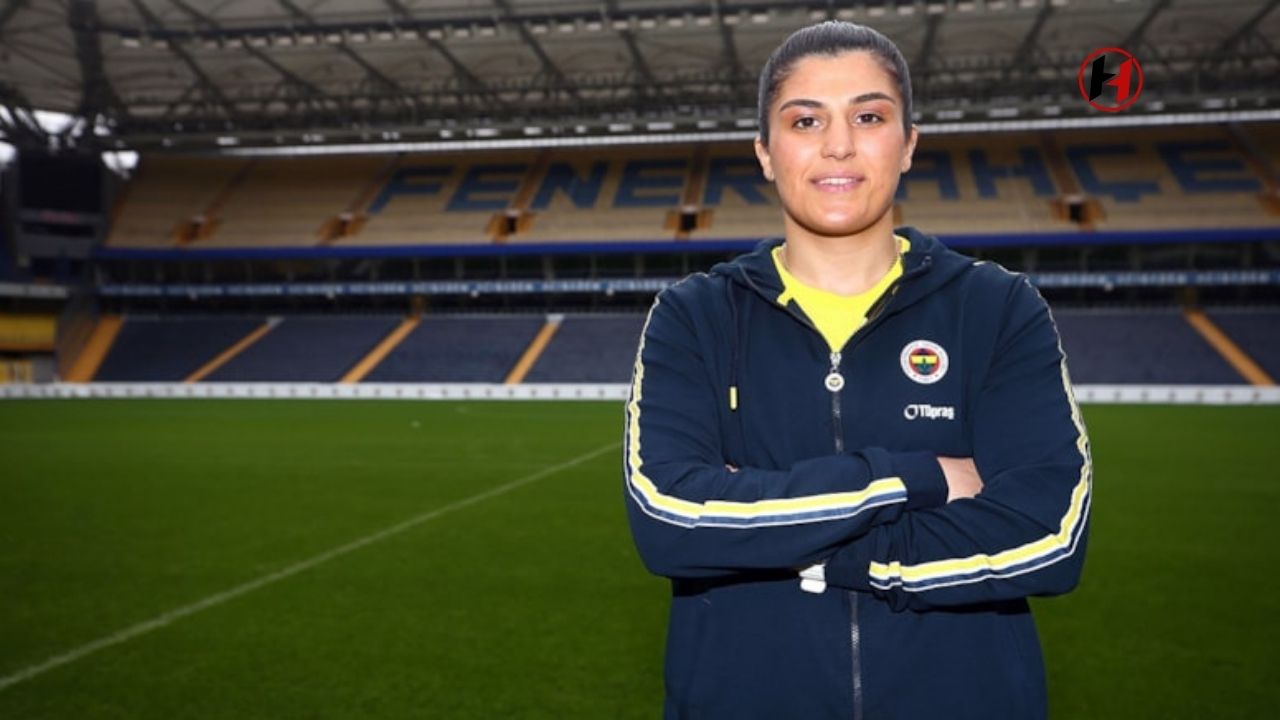 Busenaz Sürmeneli'ye Saldırı! Fenerbahçe'den Sert Tepki