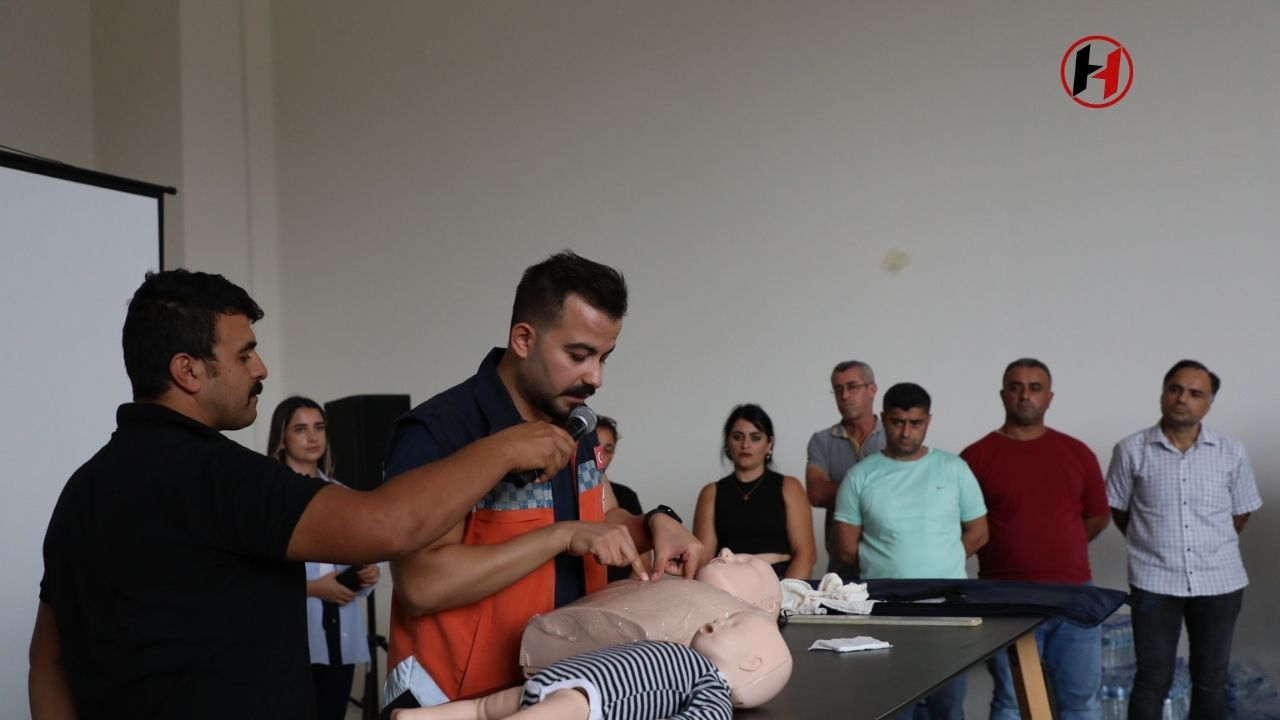 Hatay Belediyesi Personeline İlk Yardım ve İletişim Eğitimi