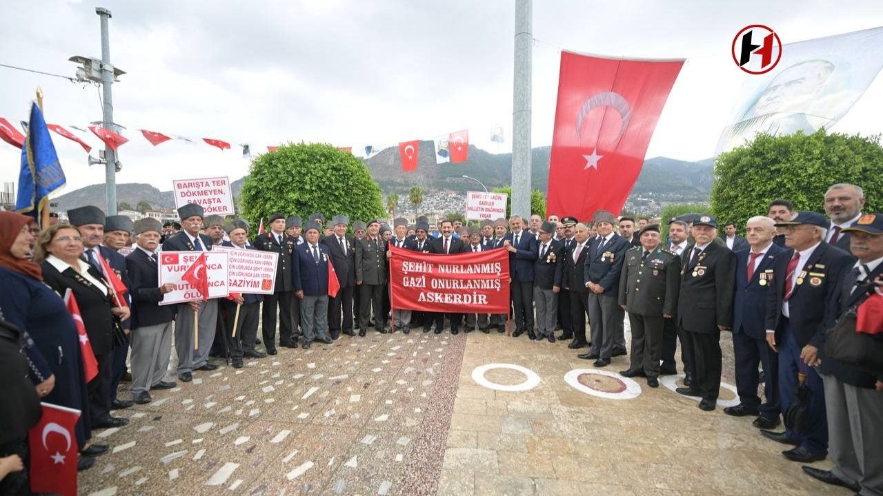 Hatay'da Gaziler Günü Anıldı