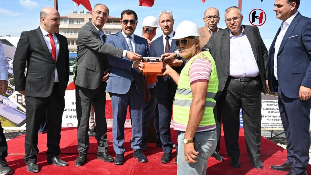 Hatay'da Yıkılan Mimarlık Fakültesi Yeniden İnşa Ediliyor