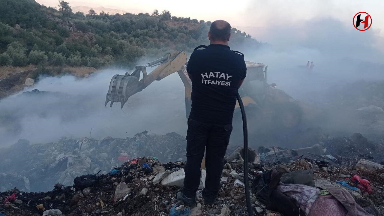 Hatay Hassa'da Çöplük Yangını Kontrol Altına Alındı