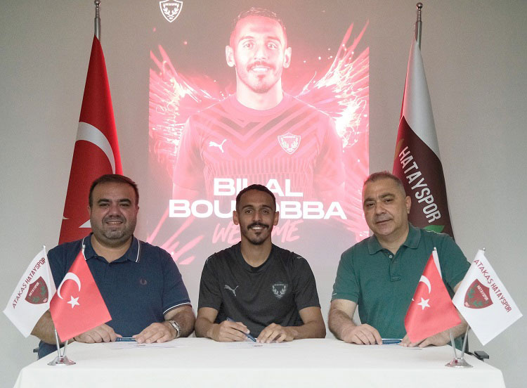 Hatayspor, Süper Lig'deki mücadelesini güçlendirmek için transfer çalışmalarına devam ediyor. Fransız sağ kanat oyuncusu Bilal Boutobba, bordo beyazlı ekiple 2 yıllık sözleşme imzaladı.