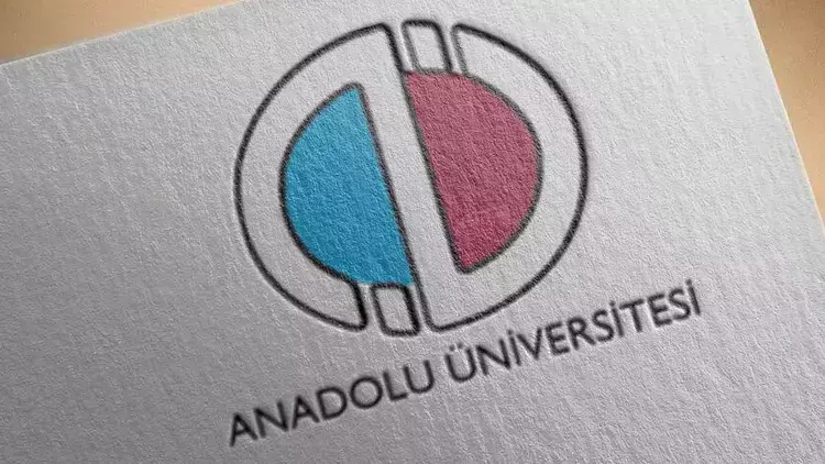 Anadolu Üniversitesi Açıköğretim Fakültesi (AÖF) öğrencileri, 2024-2025 güz dönemi final sınavlarına kısa bir süre kala önemli bir soruyu araştırıyor: Bütünleme ve telafi sınavları yapılacak mı?