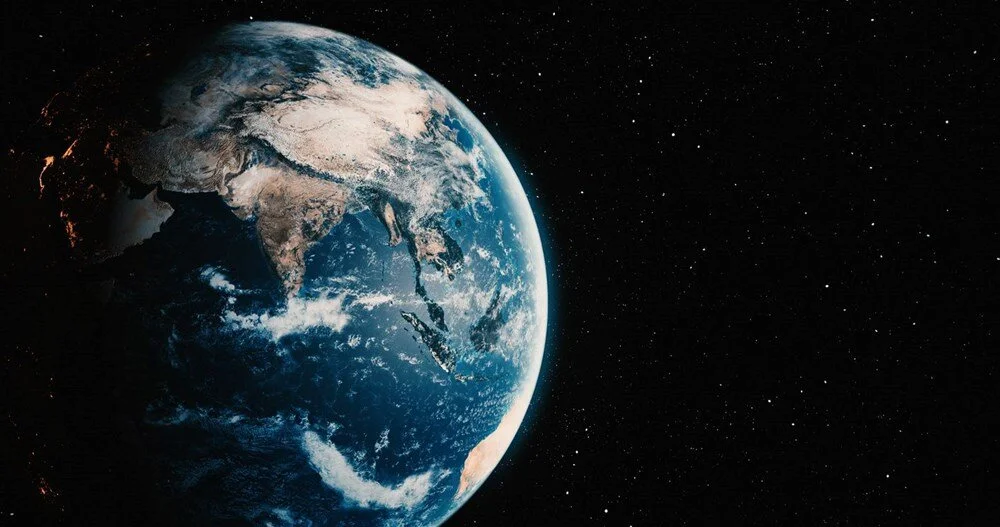 8 Ocak'ta Dünya'ya en yakın geçişini gerçekleştiren devasa asteroid, gökbilimcileri heyecanlandırdı. 4.2 kilometre çapındaki bu kozmik kaya, Dünya'ya 12.3 milyon kilometre ile en yakın geçişini yaptı.