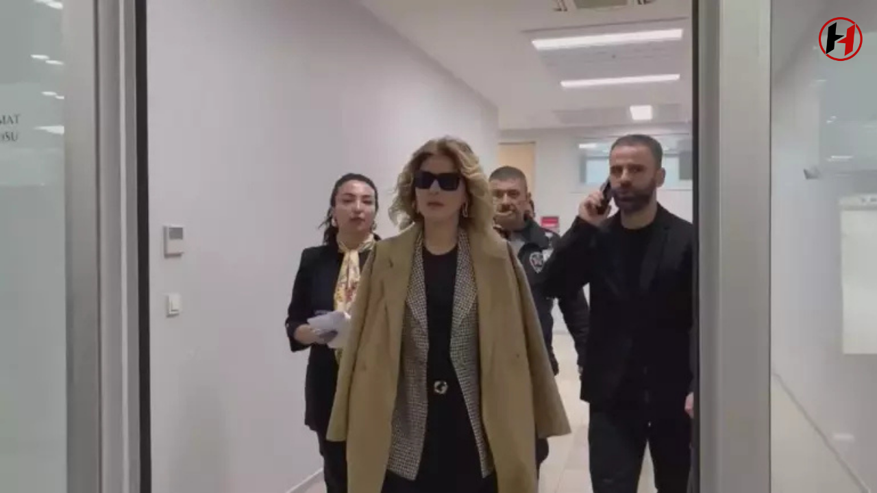 Gülben Ergen Sıla Bebek Paylaşımı Nedeniyle Adliyede İfade Verdi