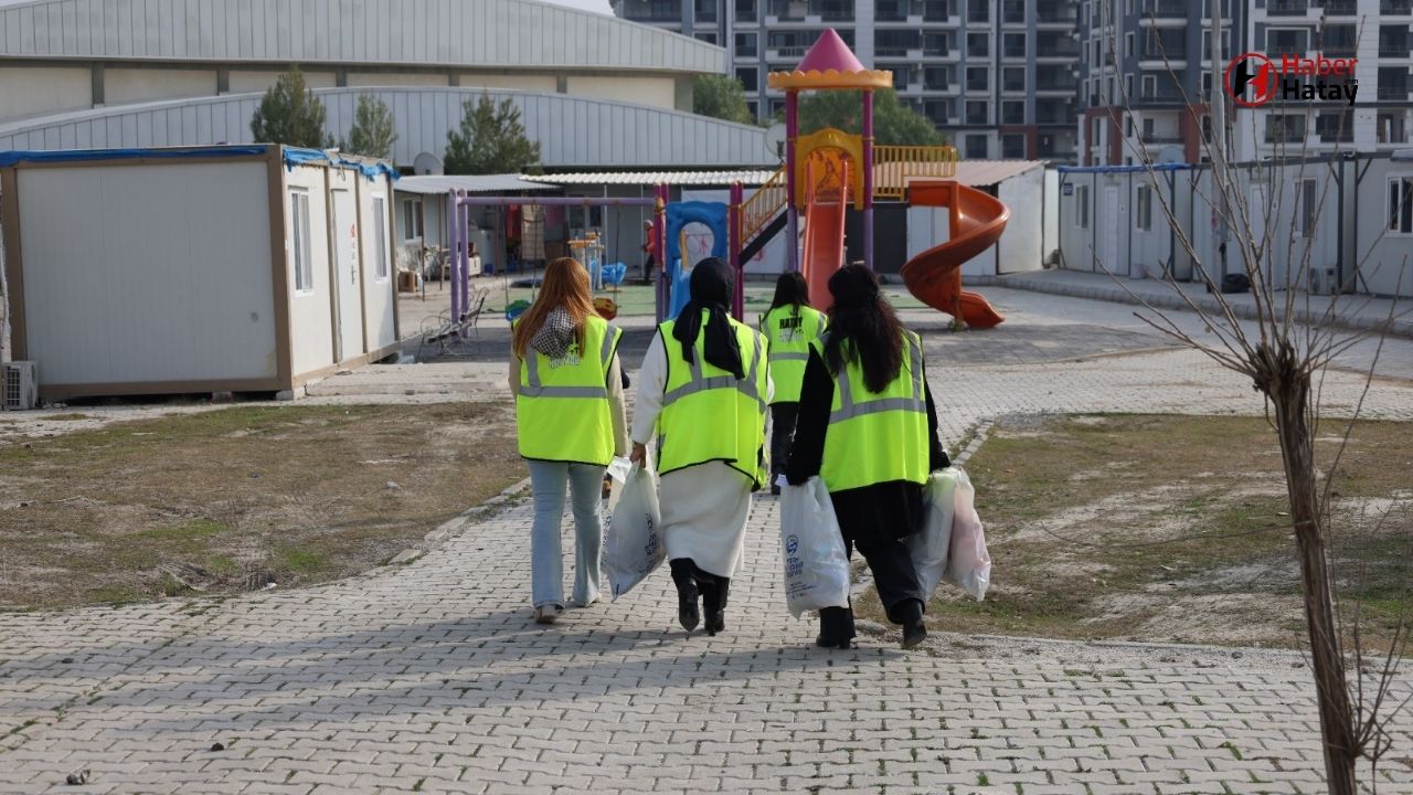 Hatay Büyükşehir Belediyesi'nden Kış Yardımı: 17 Bin 790 Kıyafet İhtiyaç Sahiplerine Ulaştırıldı!