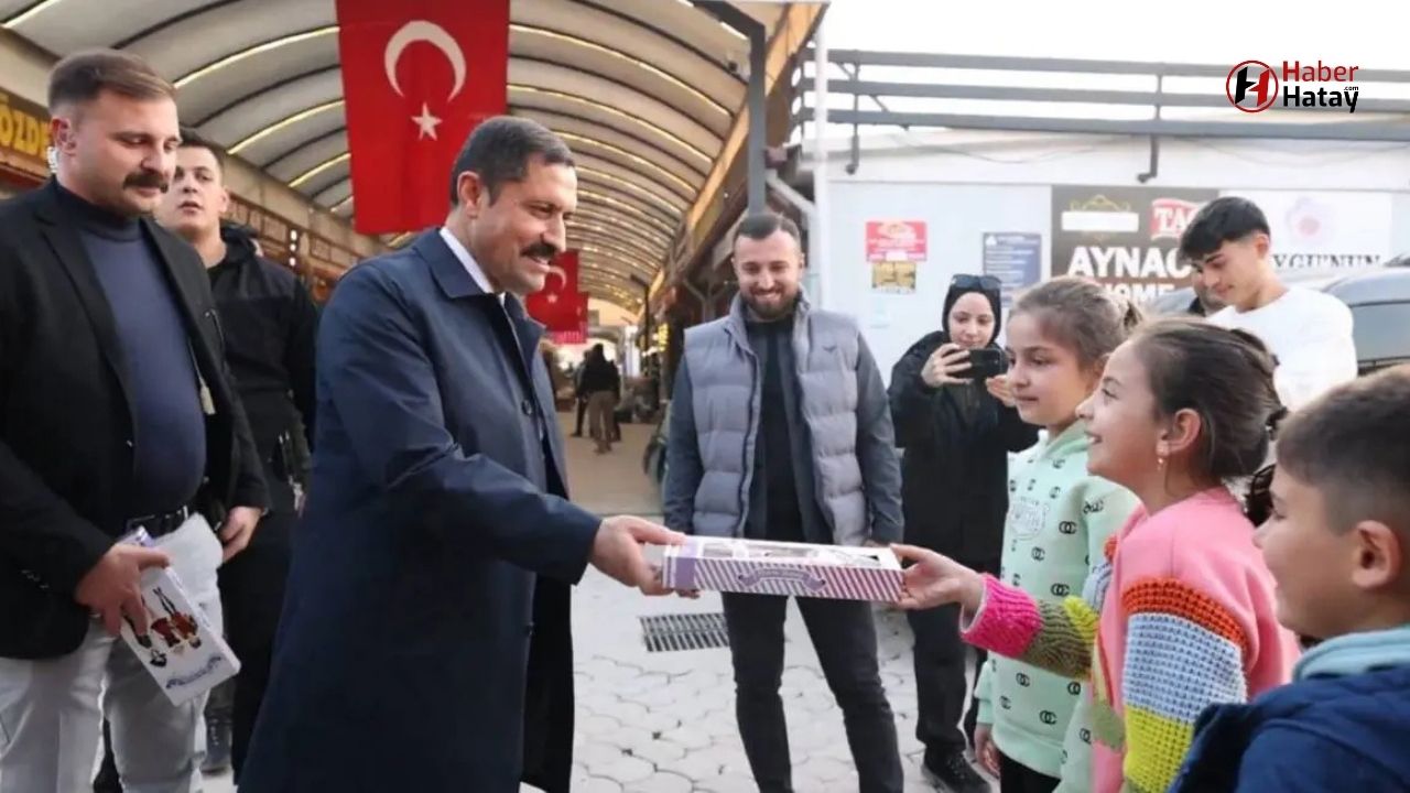 Hatay Valisi Masatlı, Esnafla Güçlü İş Birliği İçin Türkiye Yüzyılı Çarşısı'nda Buluştu