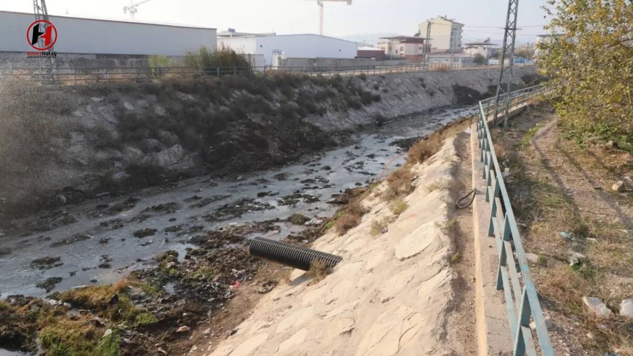 HATSU, Hatay’ı Sellerden Koruyor: Binlerce Metreküp Atık Temizlendi