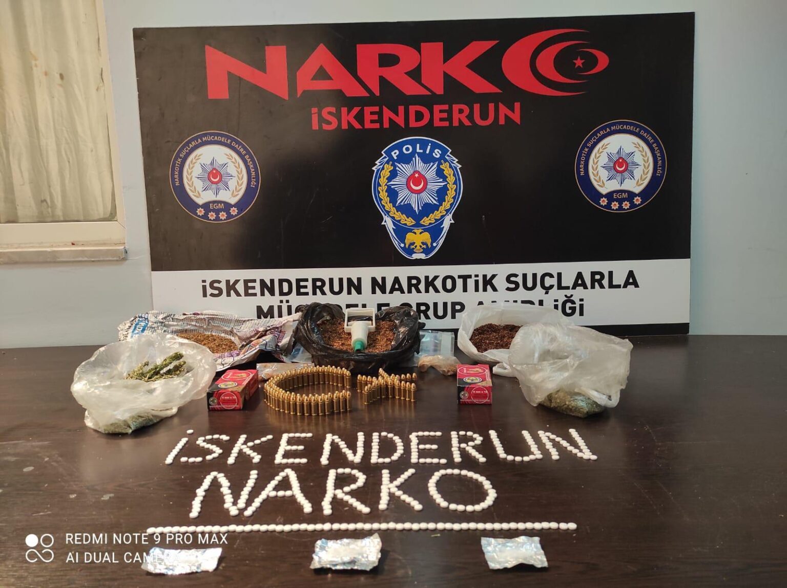 İskenderun’da 2024’te 2.196 narkotik operasyon düzenlenirken, 324 bin araç sorgulandı, 58 kilo esrar ele geçirildi. Terörle mücadelede 7 kişi tutuklandı.