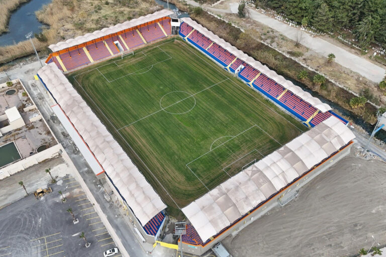 İskenderunspor, uzun bir aranın ardından taraftarıyla buluşuyor! Sarıseki Fuat Tosyalı Stadı'nın açılışı Trabzonspor maçıyla yapılacak. Detaylar haberimizde!