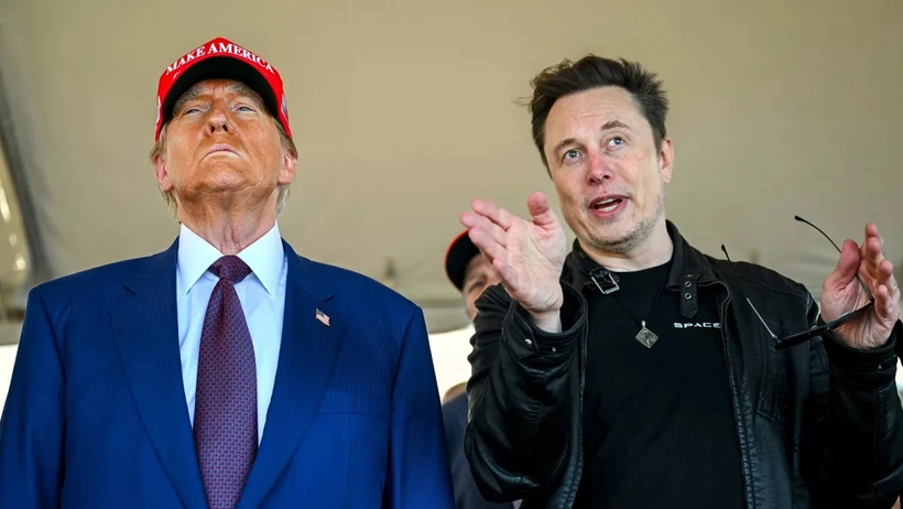 Elon Musk yeniden İngiltere siyasetine müdahale etti. Kral Charles'a erken seçim çağrısı yaparken, Başbakan Starmer'ı çocuk istismarı skandallarına karışmakla suçladı.