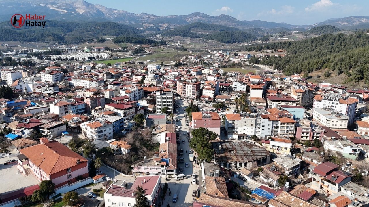 Yayladağı’nda Çarşı Dönüşümü! Atatürk Caddesi Modern Görünüme Kavuşuyor