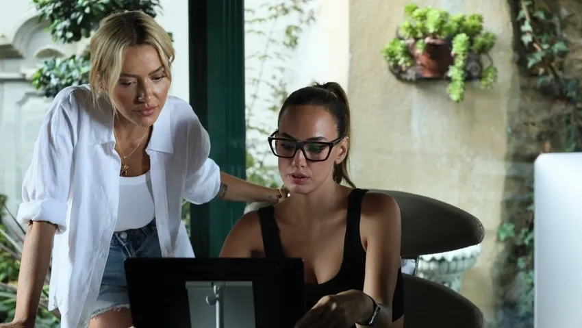 Hadise’nin başrolünde olduğu "Esas Oğlan" dizisi, IMDB’de 2 puan alarak büyük hayal kırıklığı yarattı. Dizinin kötü gidişatı, Hadise’nin oyunculuk kariyerini tehlikeye mi soktu?