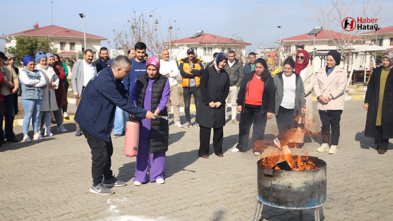 Hatay'da Miniklere Yangın Eğitimi! İtfaiyeden Hayati Tatbikat