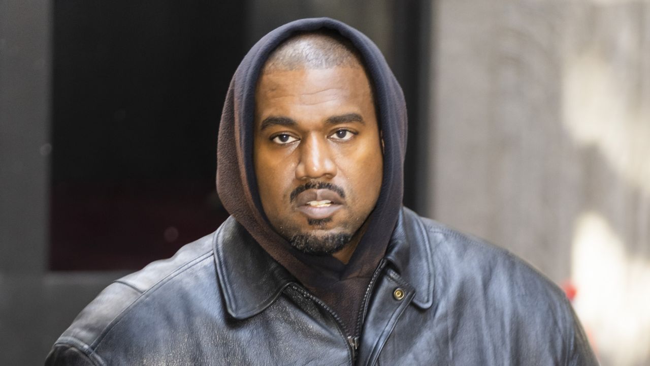 Kanye West'in "body shaming" içeren açıklamaları sosyal medyada infial yarattı! Ünlü rapçinin tepki çeken sözleri ve eşi Bianca Censori ile gündeme gelen iddialar…