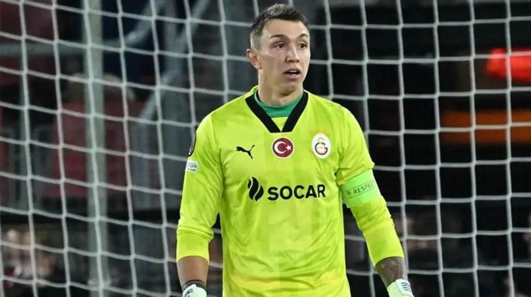 Galatasaray'ın AZ Alkmaar’a 4-1 yenildiği maç sonrası Muslera, eleştirilere sert tepki gösterdi. Rövanş için güçlü kalmaları gerektiğini vurgulayan kaptan neler söyledi?