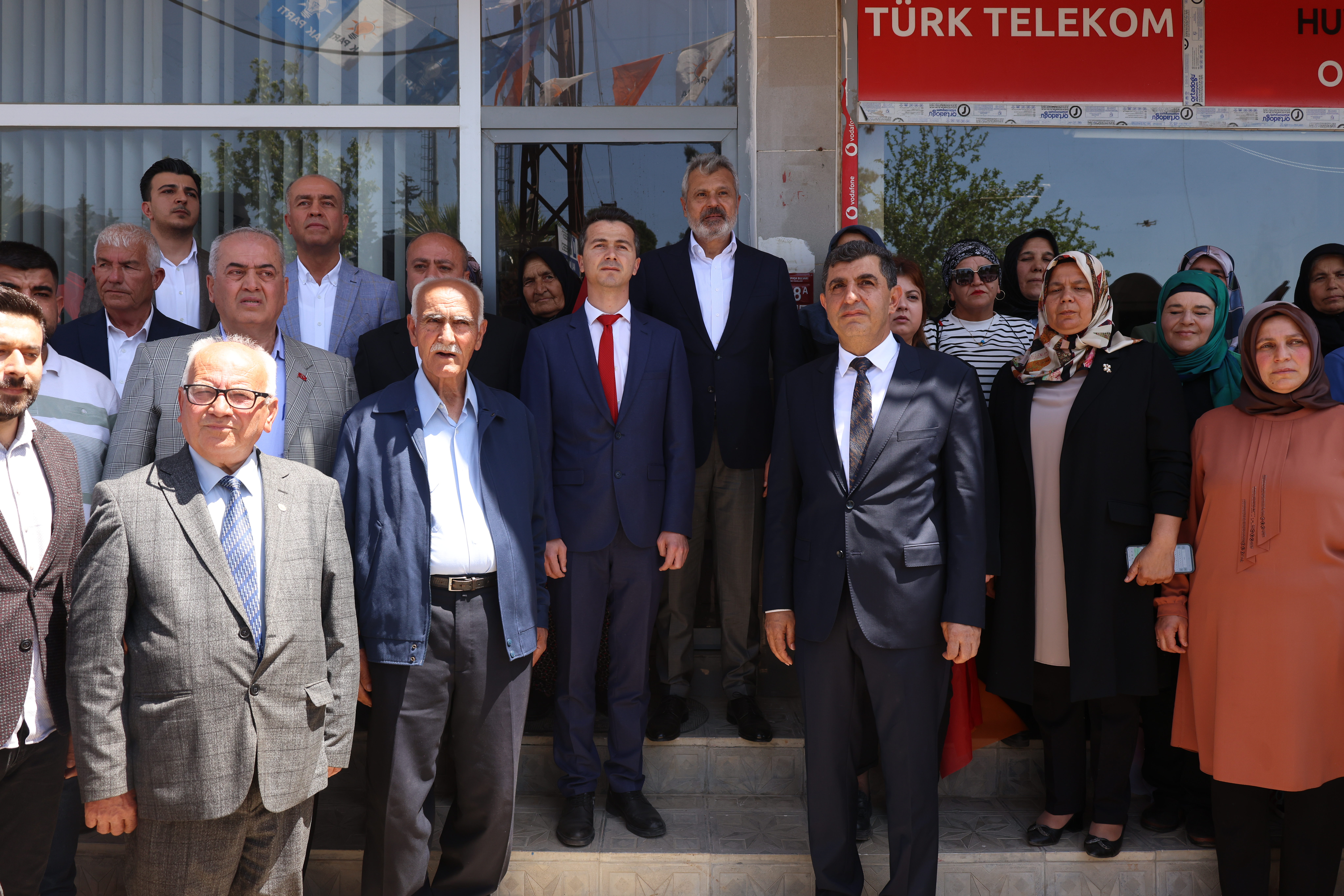 ak-parti-hassa-ilce-baskanligi-yeni-binasina-kavustu-birlik-mesajlari-verildi