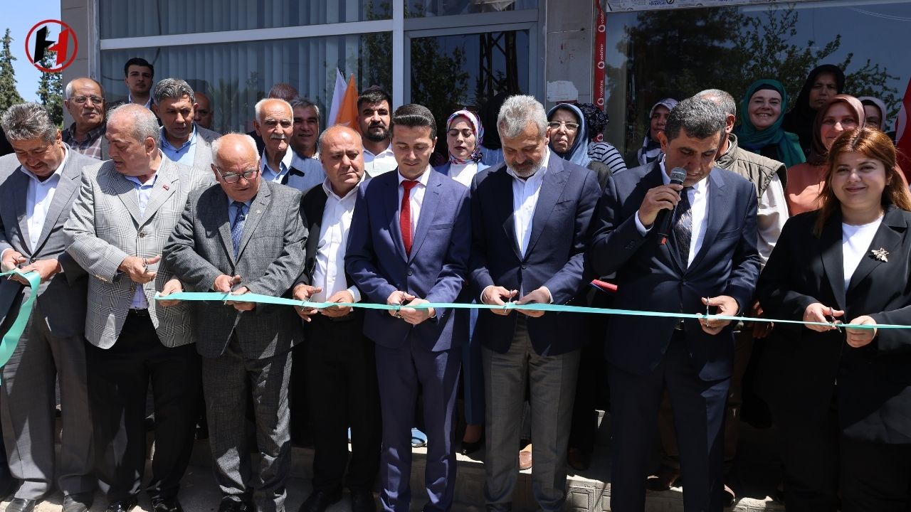 AK Parti Hassa İlçe Başkanlığı Yeni Binasına Kavuştu: Birlik Mesajları Verildi