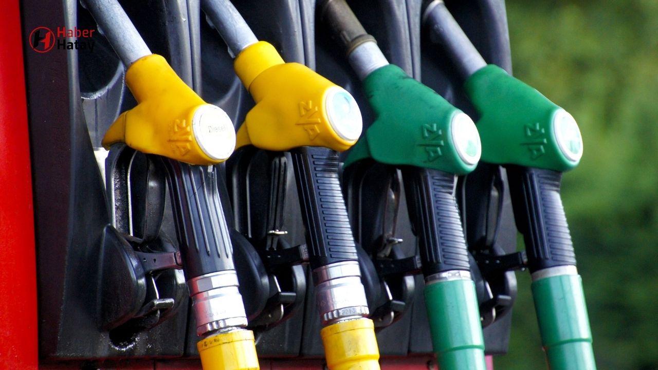 Brent petrol fiyatları 62 doların altına gerileyerek, benzin ve motorin fiyatlarında büyük indirimlere yol açtı. Benzine yeni bir indirim geliyor!