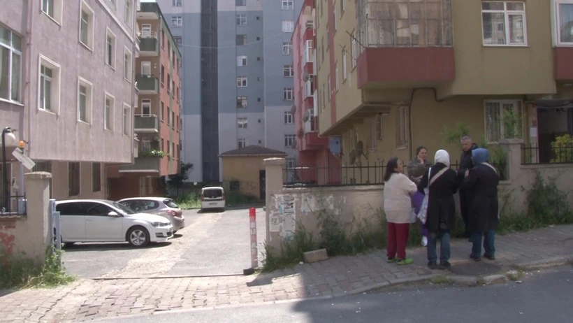Maltepe'deki Zümrüt Sitesi'nde 6.2'lik depremin ardından 4 blok tahliye edildi! Çürük raporu verilen binalar için kritik süreç başlıyor. Detaylar şok etti!