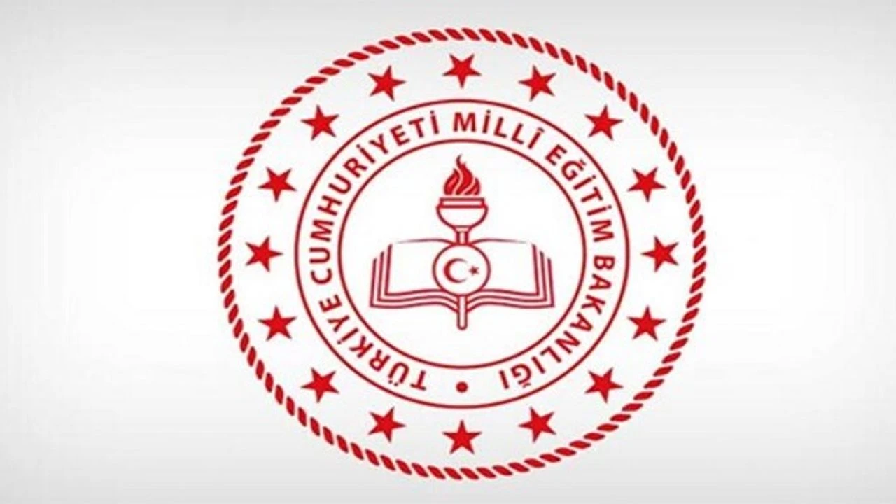 "Yaz tatili erkene mi çekildi?" sorusu sosyal medyayı karıştırdı. MEB söylentilere son noktayı koydu! İşte 2025 tatil takvimiyle ilgili gerçekler…