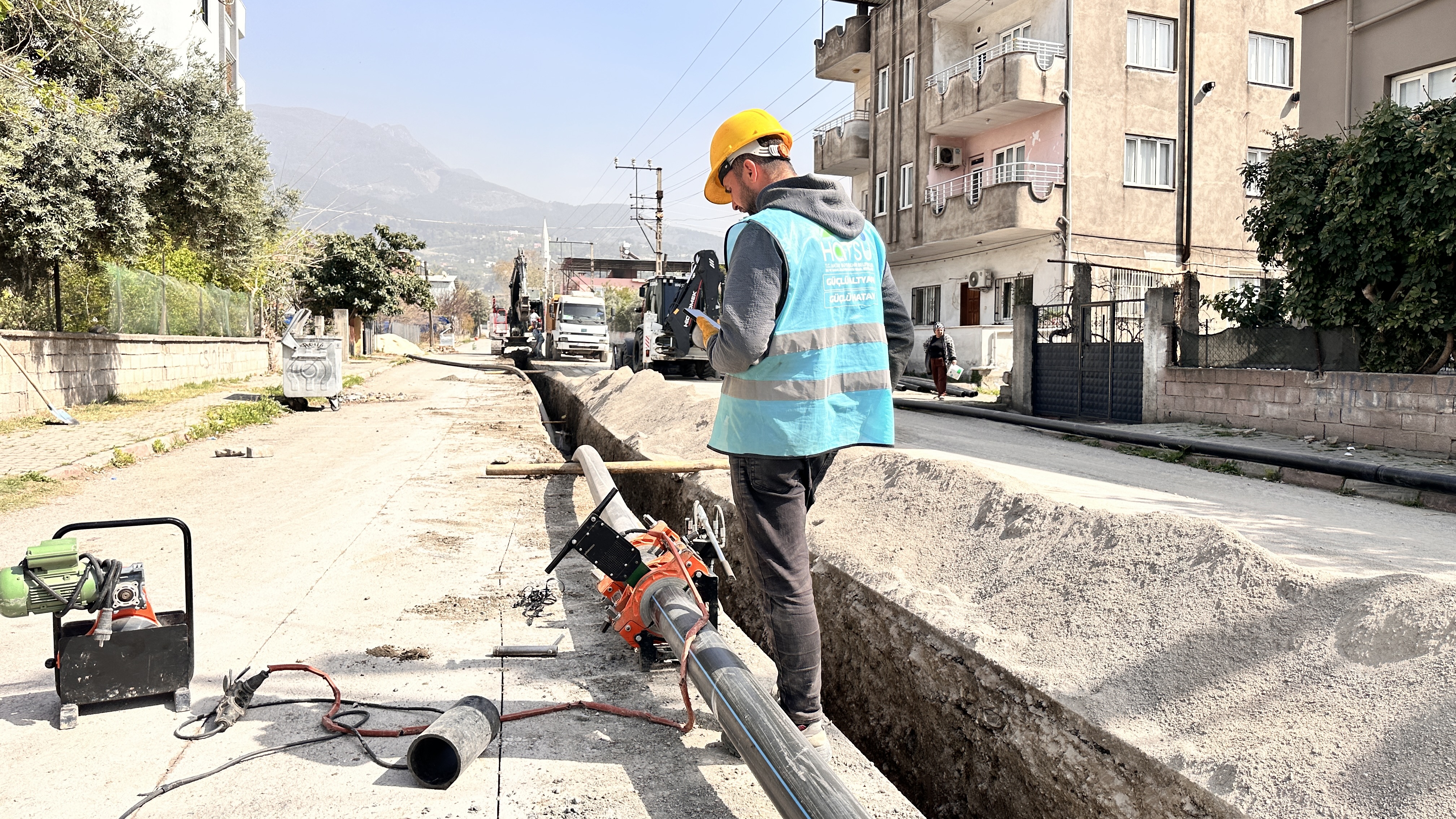 Hatay Büyükşehir Belediyesi, Payas’ta 400 milyon TL değerinde içme suyu şebeke projesi başlattı. 11 mahallede sağlıklı ve kesintisiz su temini için dev adım!