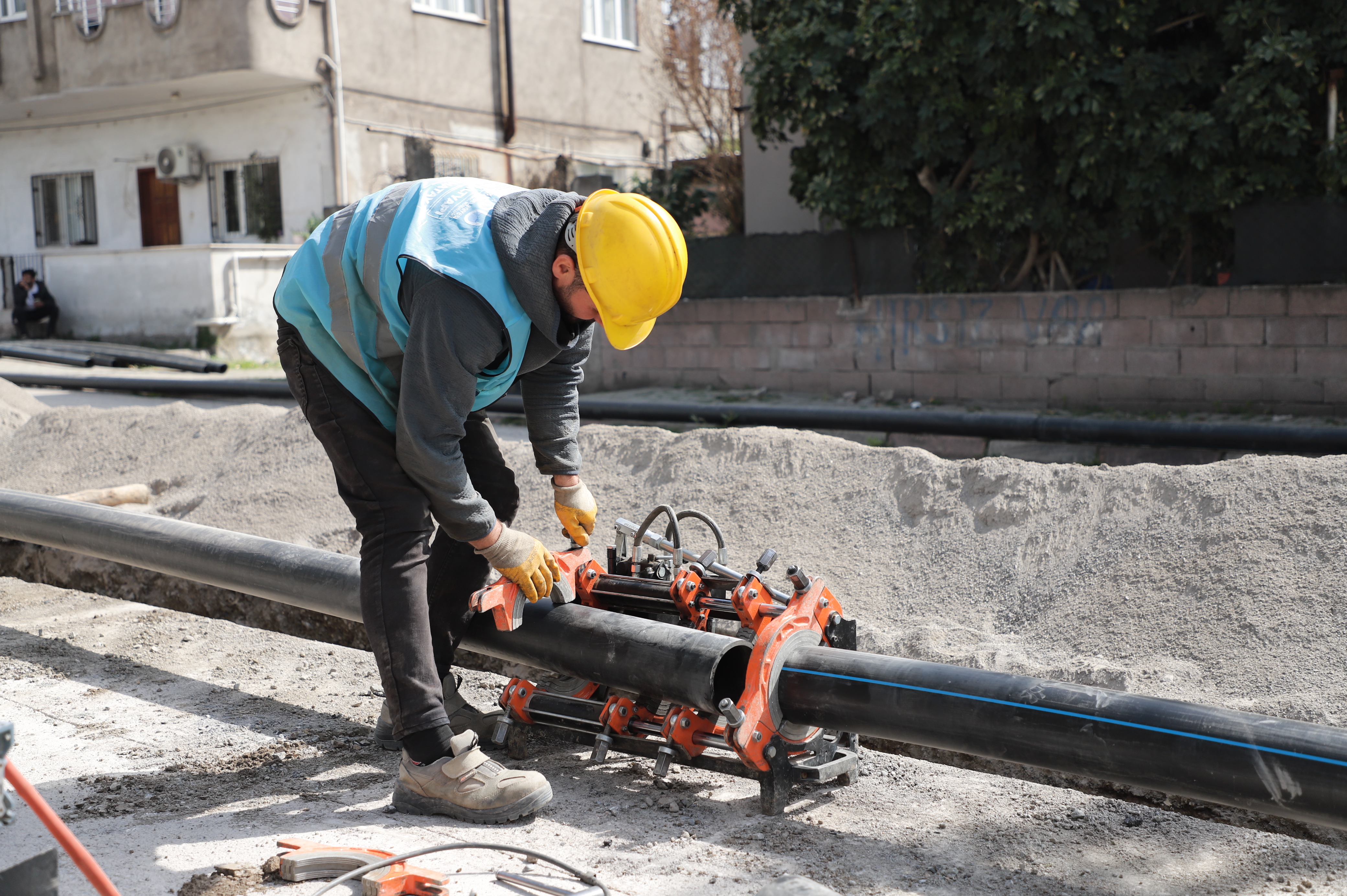Hatay Büyükşehir Belediyesi, Payas’ta 400 milyon TL değerinde içme suyu şebeke projesi başlattı. 11 mahallede sağlıklı ve kesintisiz su temini için dev adım!