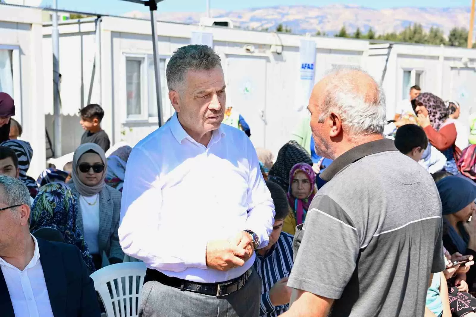 Gaziosmanpaşa Belediyesi'nden Depremzede Çocuklara Hediye